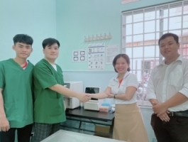 Sistar Vietnam trao tặng máy phân tích sinh hóa CV5 cho bệnh xá thú y đại học Nông Lâm